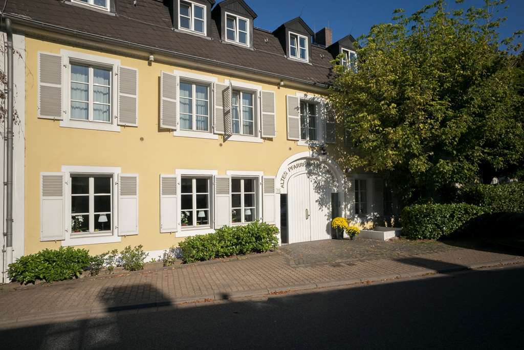 Hotel Altes Pfarrhaus Beaumarais Saarlouis Exterior foto